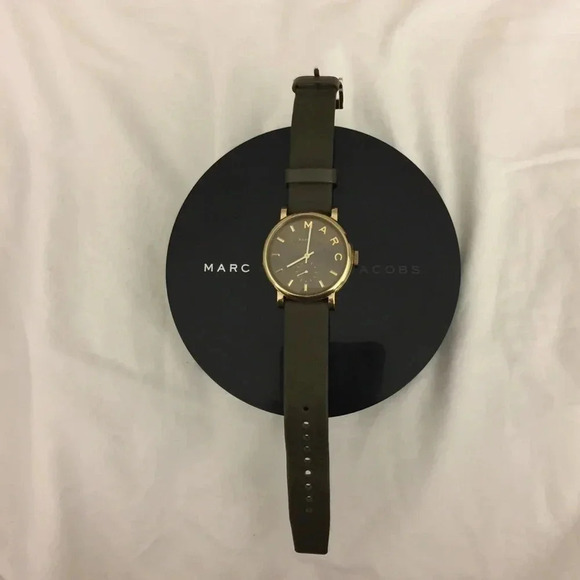 Marc Jacobs Watch - Picture 2 of 8